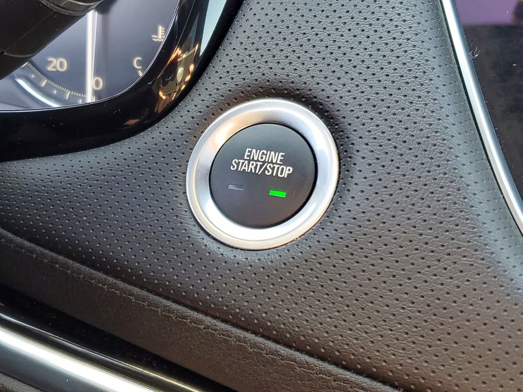 Used 2024 Cadillac XT6 Luxury w/ LPO, Floor Liner Package FWD image 14
