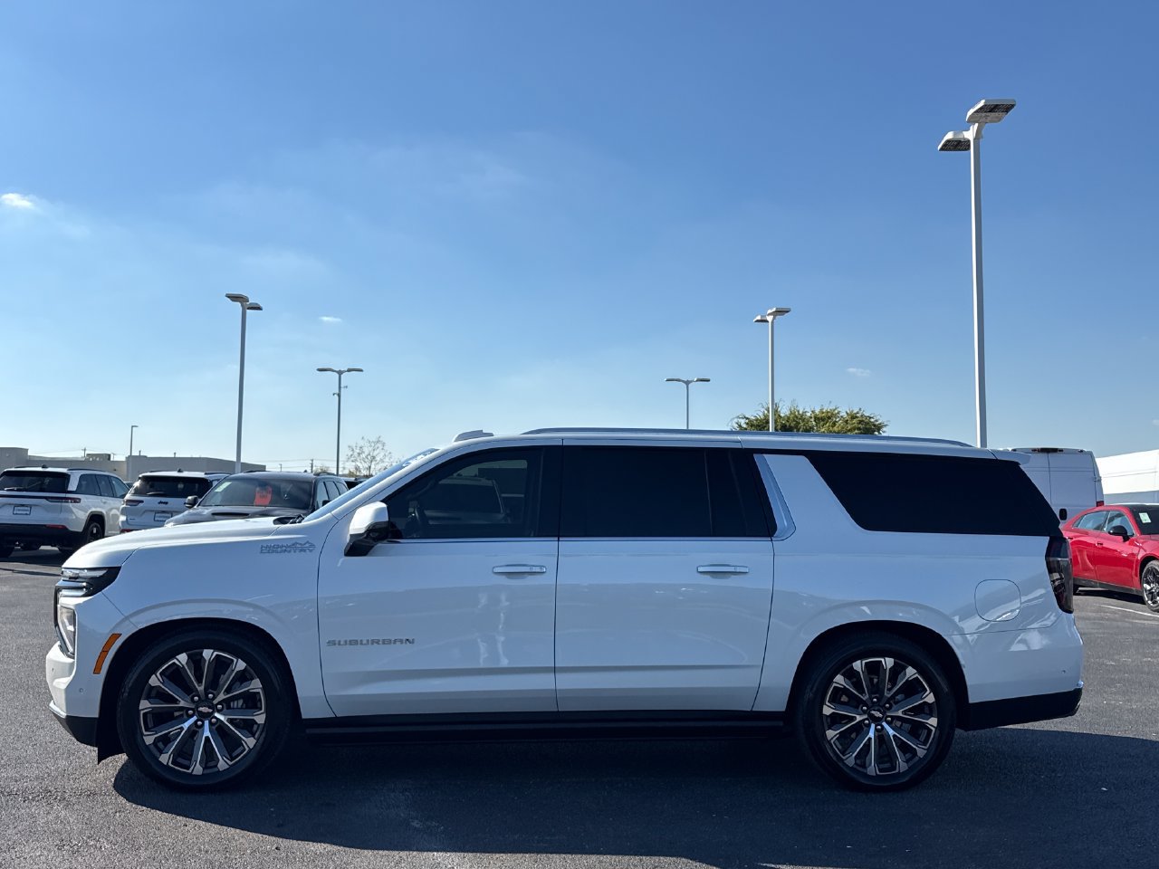Used 2025 Chevrolet Suburban High Country AWD/4WD image 6