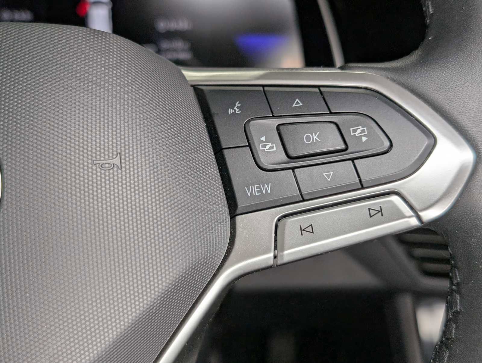 Used 2024 Volkswagen Jetta SE image 33