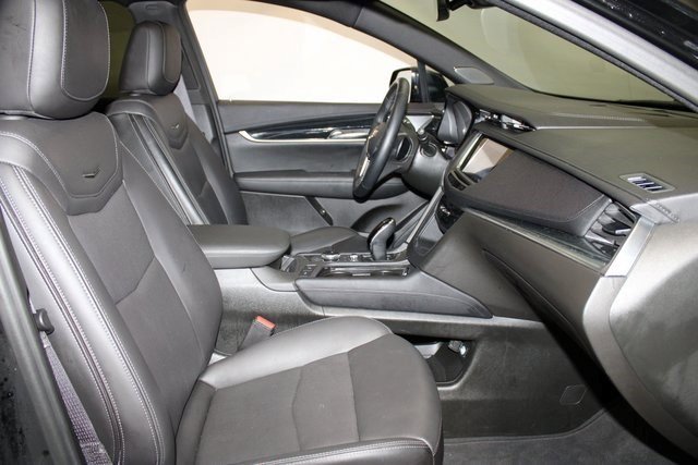 Certified 2025 Cadillac XT5 Premium Luxury image 12