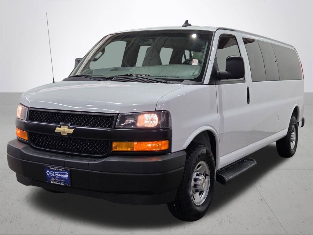 Used 2023 Chevrolet Express 3500 LS RWD image 2