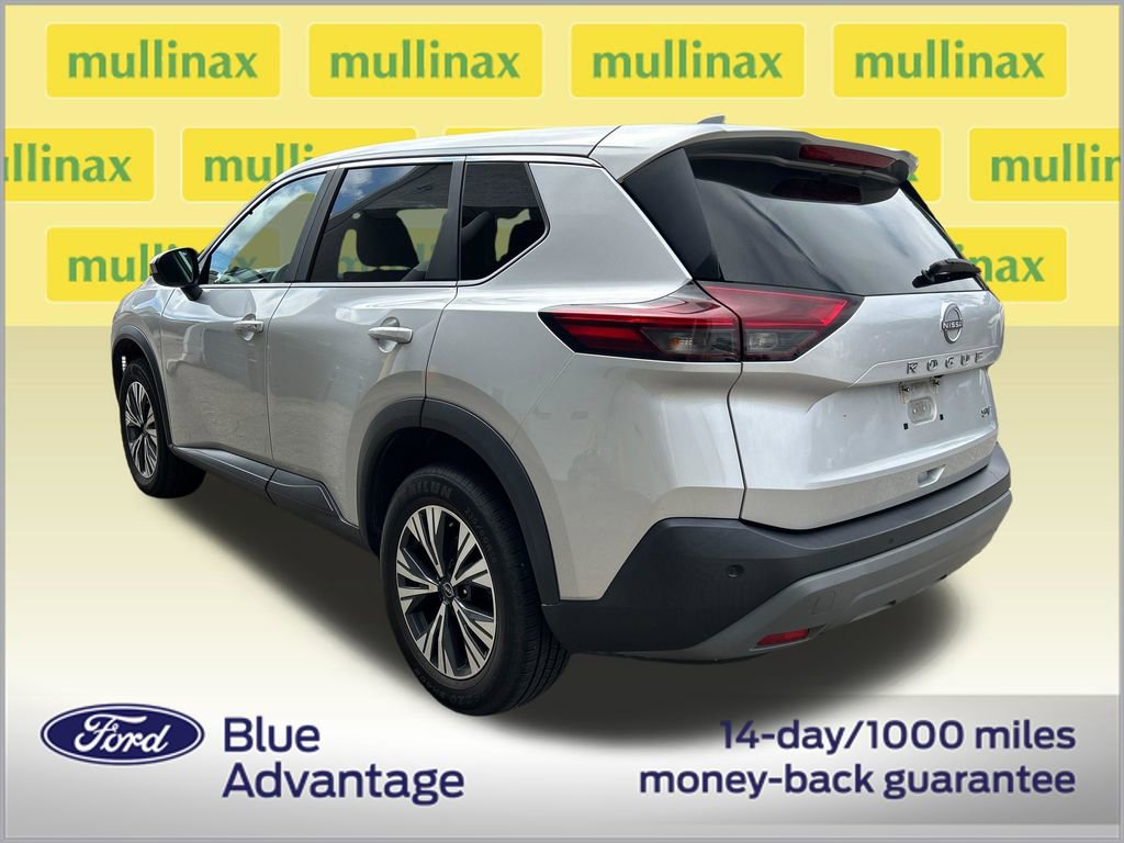 Used 2023 Nissan Rogue SV FWD image 3