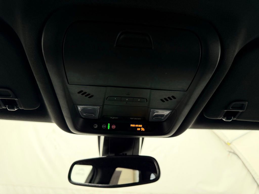 Used 2025 Chevrolet Blazer RS image 41