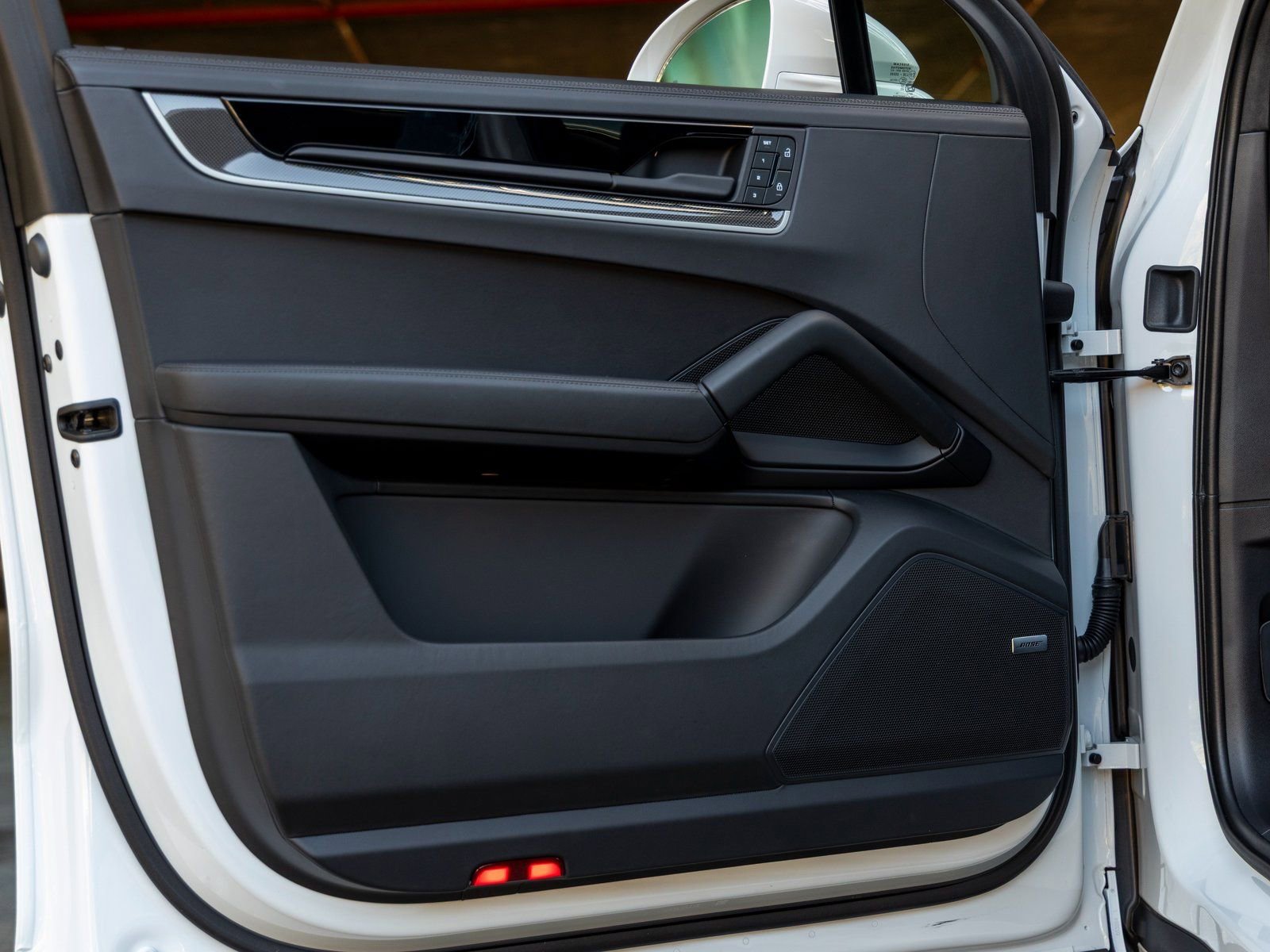 New 2025 Porsche Cayenne Turbo image 24