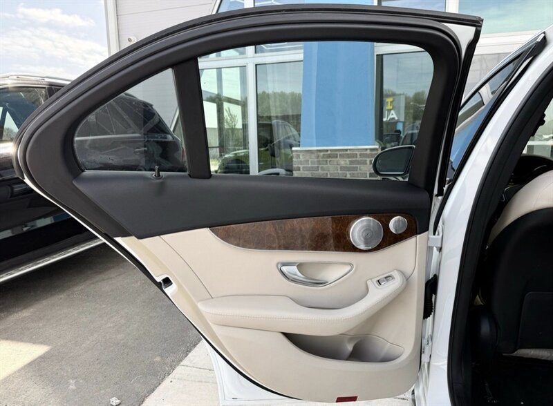 Used 2016 Mercedes-Benz C 300 4MATIC Sedan image 26