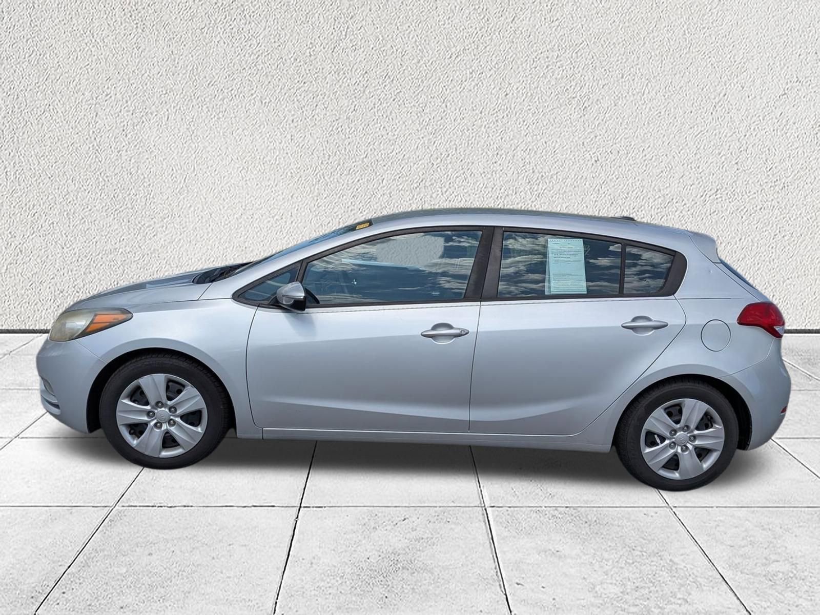 Used 2016 Kia Forte LX image 6