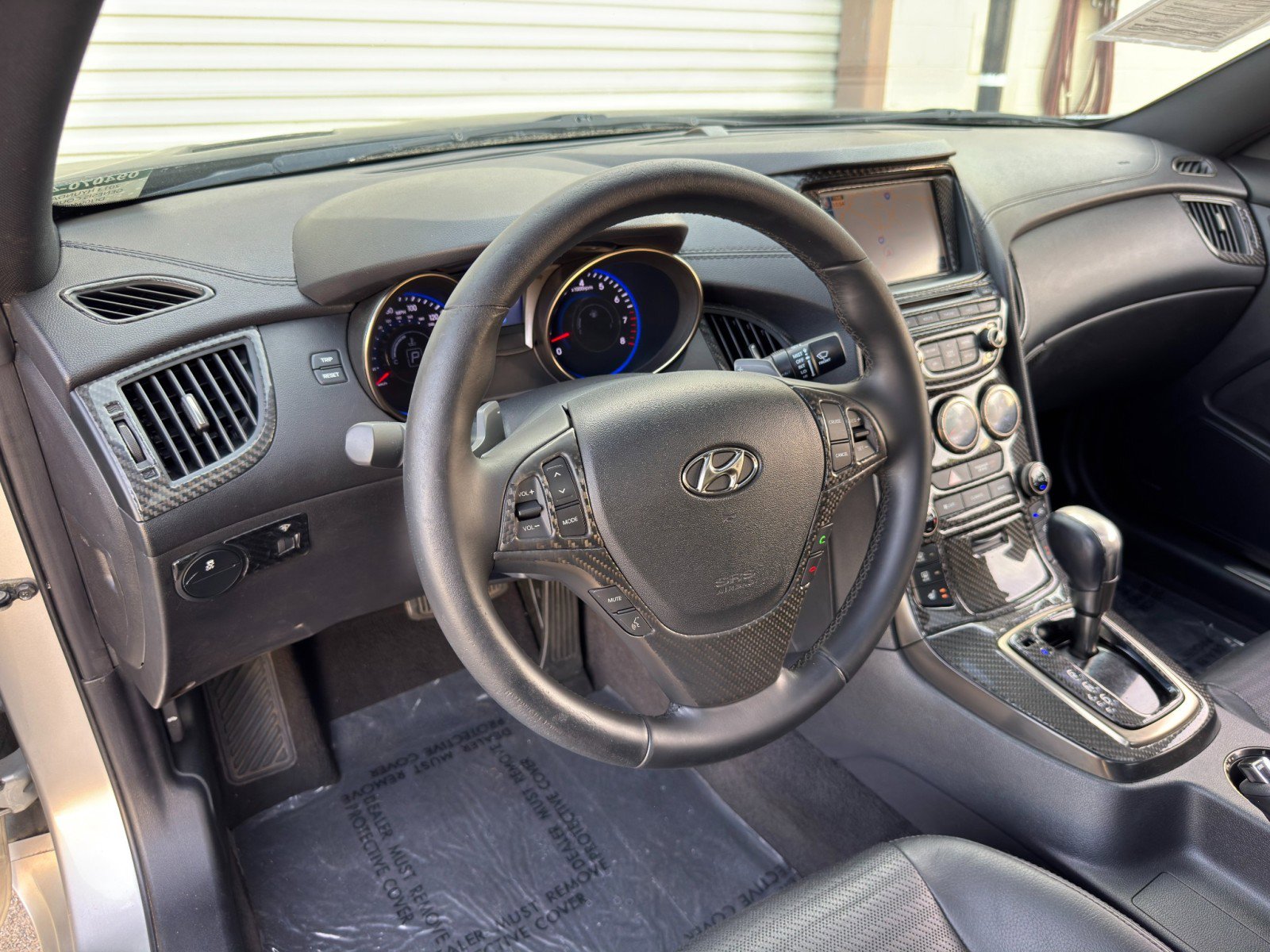 Used 2013 Hyundai Genesis 3.8 RWD image 12
