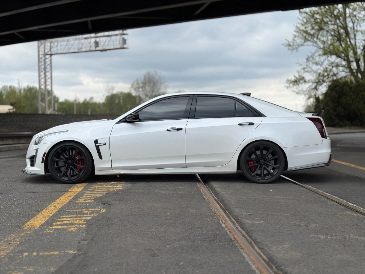 Used 2018 Cadillac CTS V w/ Carbon Fiber Package image 6