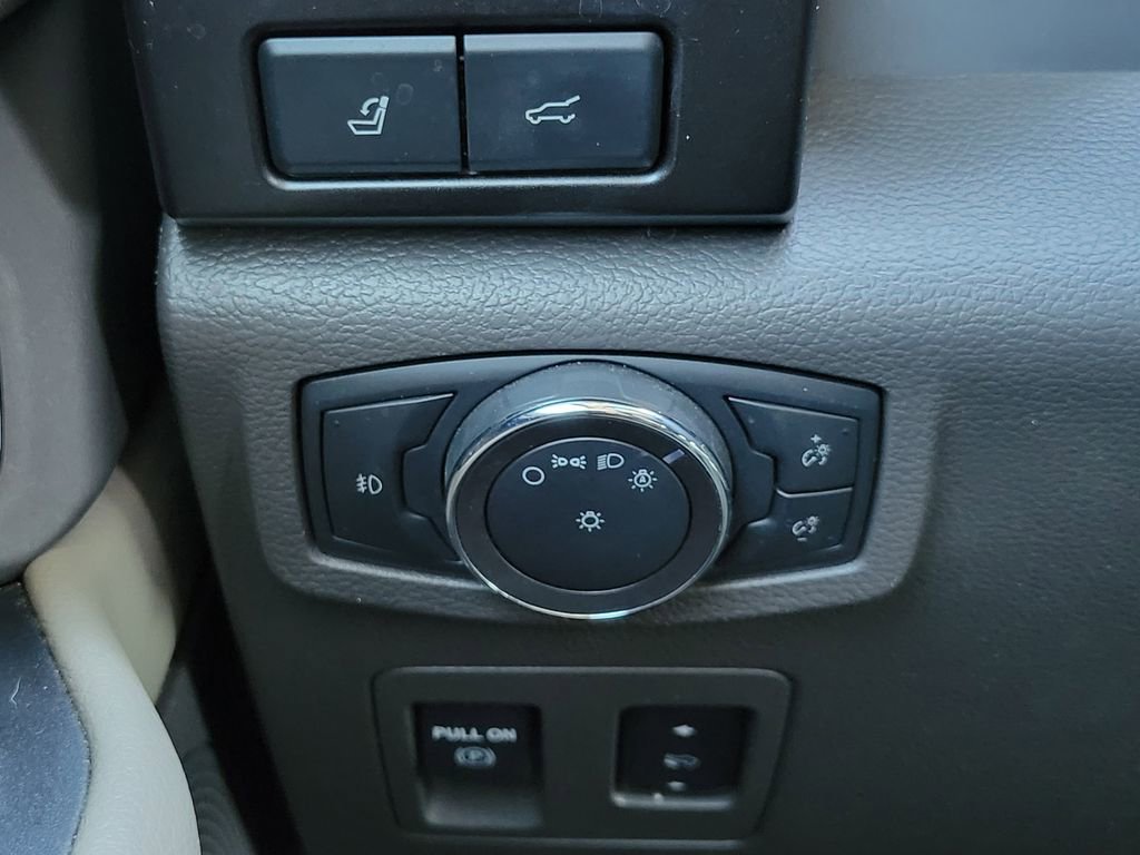 Used 2019 Ford Expedition Limited w/ Equipment Group 301A image 29