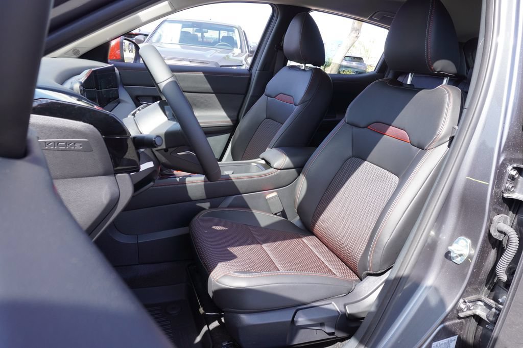 Certified 2025 Nissan Kicks SR w/ Illumination Package FWD image 13