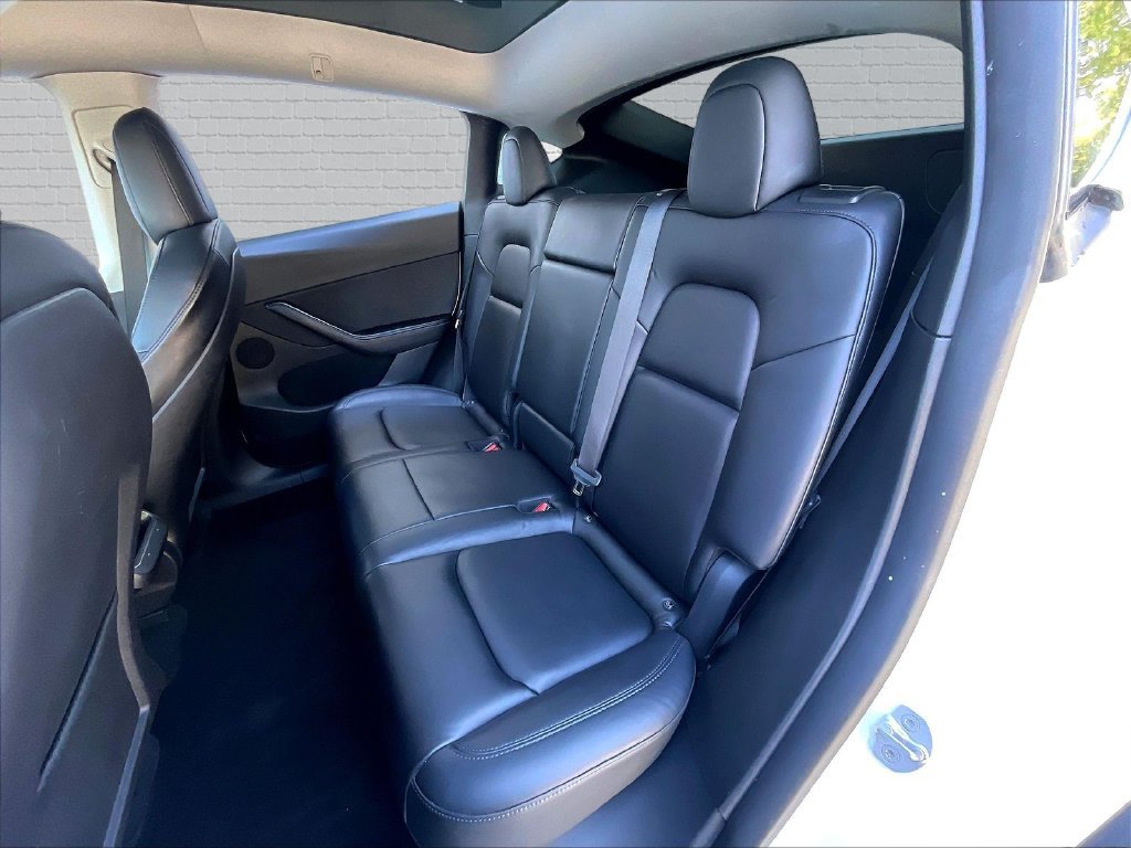 Used 2022 Tesla Model Y Performance AWD/4WD image 14