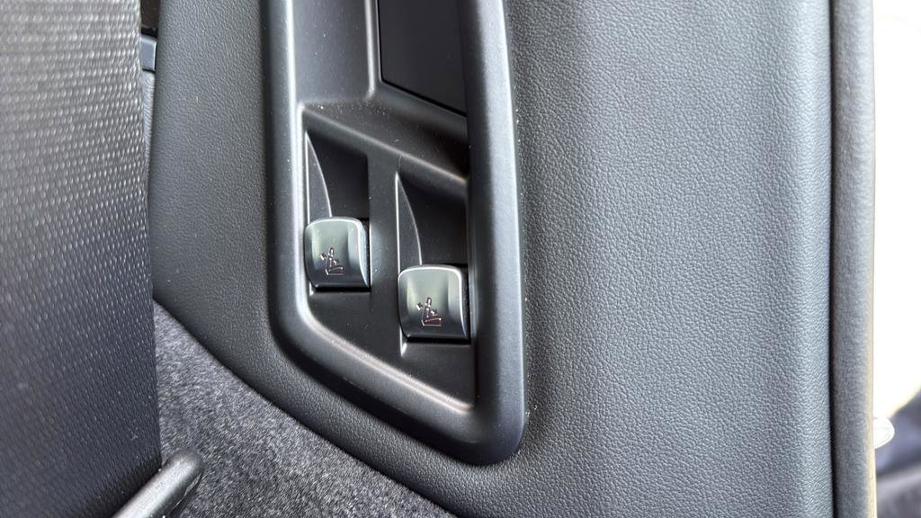 Used 2025 BMW X7 xDrive40i w/ Climate Comfort Package image 26