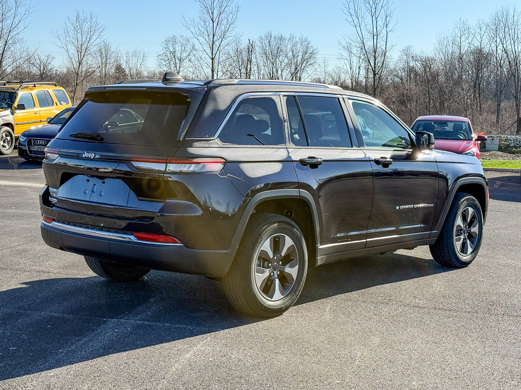 Used 2022 Jeep Grand Cherokee Limited 4xe image 6