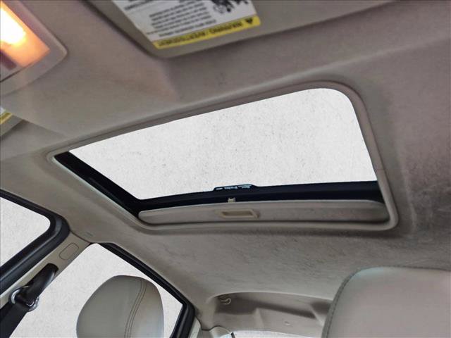 Used 2009 Ford Focus SEL FWD image 11