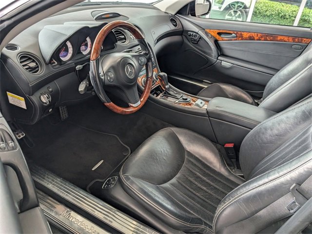 Used 2011 Mercedes-Benz SL 550 image 6