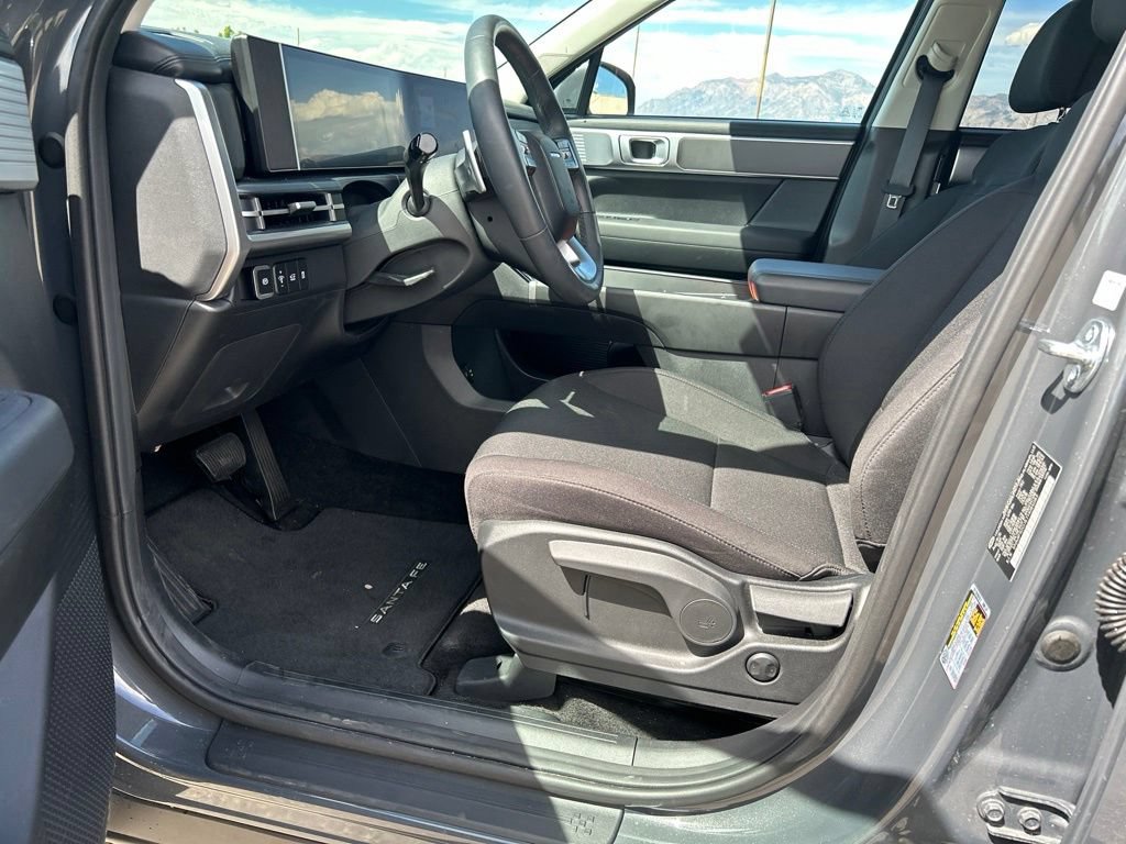 Used 2026 Hyundai Santa Fe SE AWD/4WD image 10
