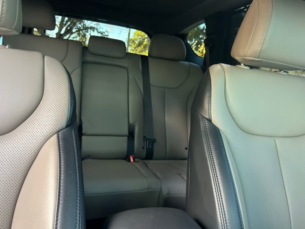 Used 2023 Hyundai Santa Fe SEL Premium image 39
