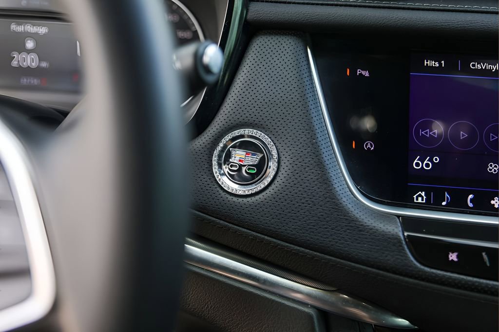 Certified 2024 Cadillac XT5 Luxury FWD image 18