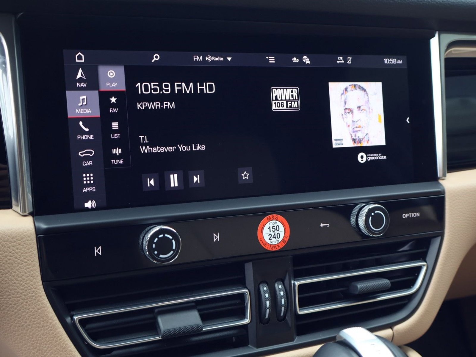 Certified 2025 Porsche Macan AWD/4WD image 17