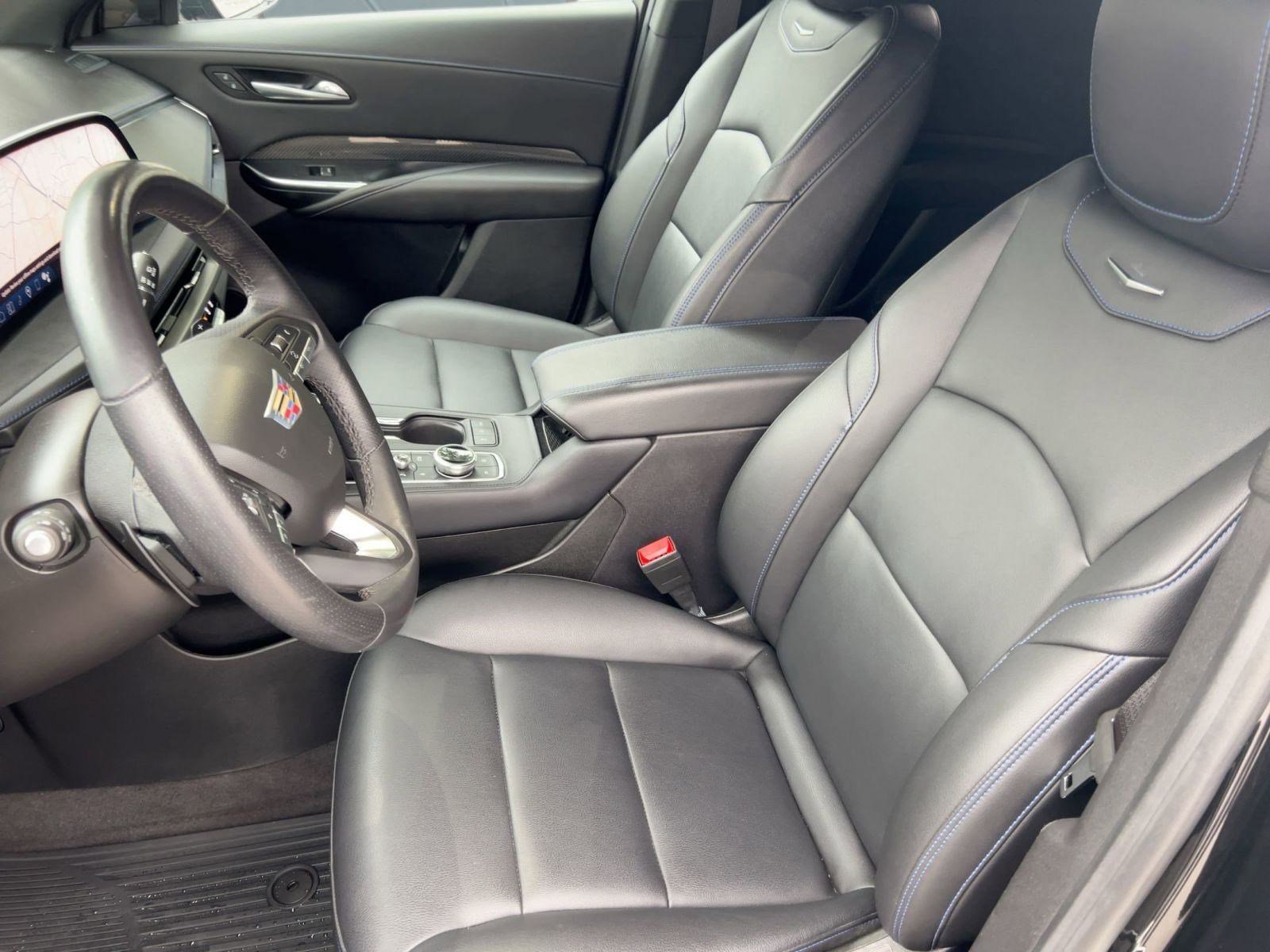 Used 2024 Cadillac XT4 Sport w/ Cold Weather Package image 5