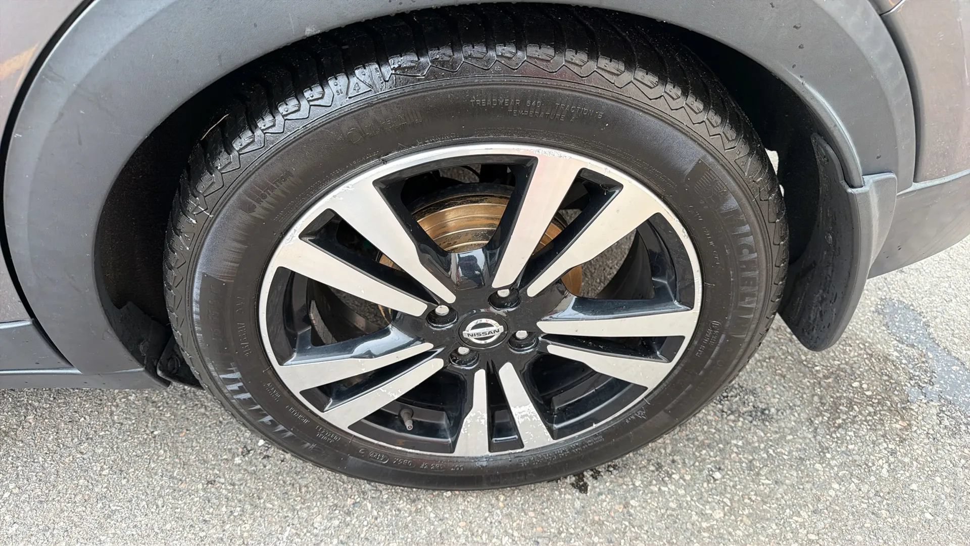 Used 2020 Nissan Kicks SR w/ SR Premium Package FWD image 9