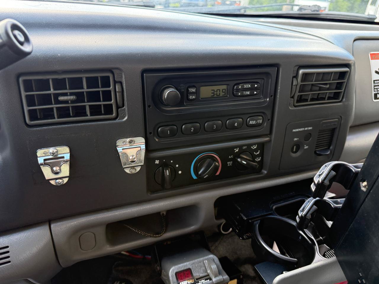 Used 2004 Ford F450 4x4 Regular Cab Super Duty image 15