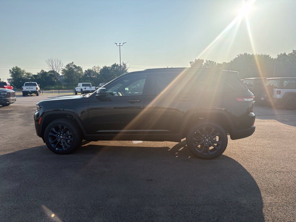 New 2026 Jeep Grand Cherokee Limited AWD/4WD image 4