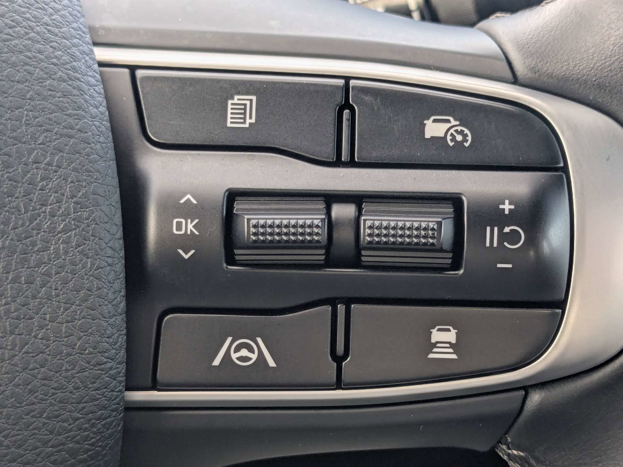 Used 2025 Kia K5 GT-Line w/ GT-Line Premium Package FWD image 34