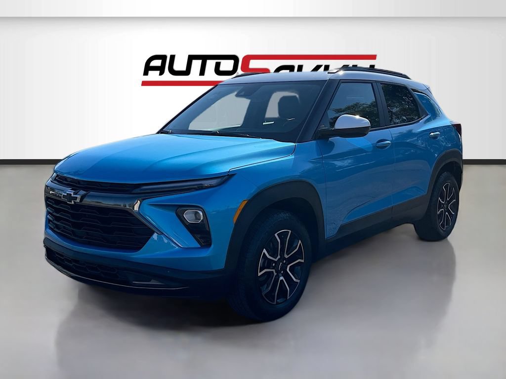 Used 2025 Chevrolet TrailBlazer ACTIV w/ Convenience Package FWD image 3