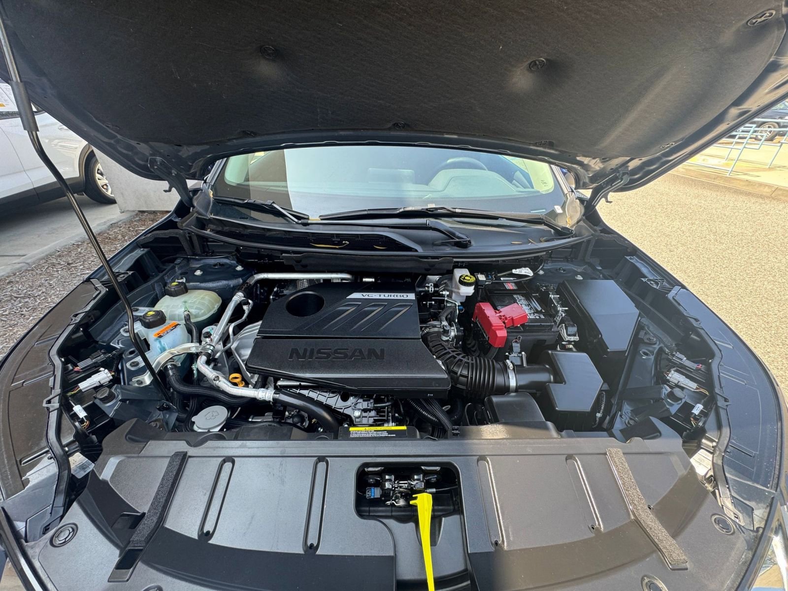 Used 2025 Nissan Rogue SV FWD image 34