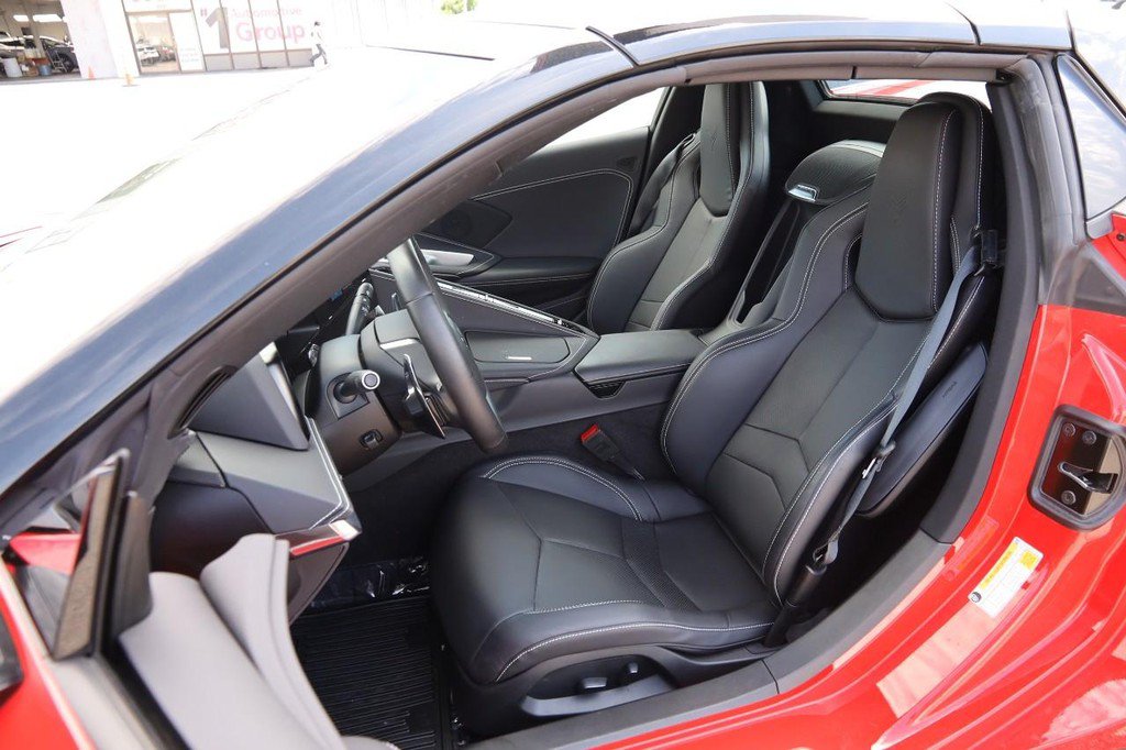 Used 2024 Chevrolet Corvette Stingray Convertible w/ 1LT RWD image 8