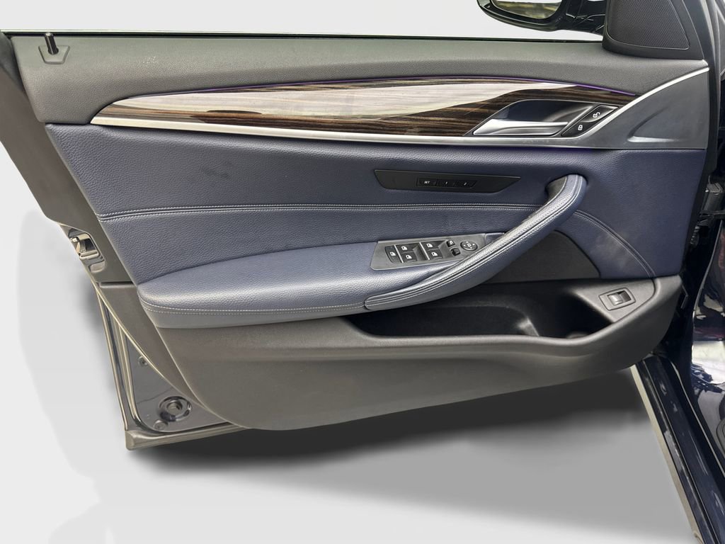 Used 2019 BMW 540i w/ Premium Package RWD image 31