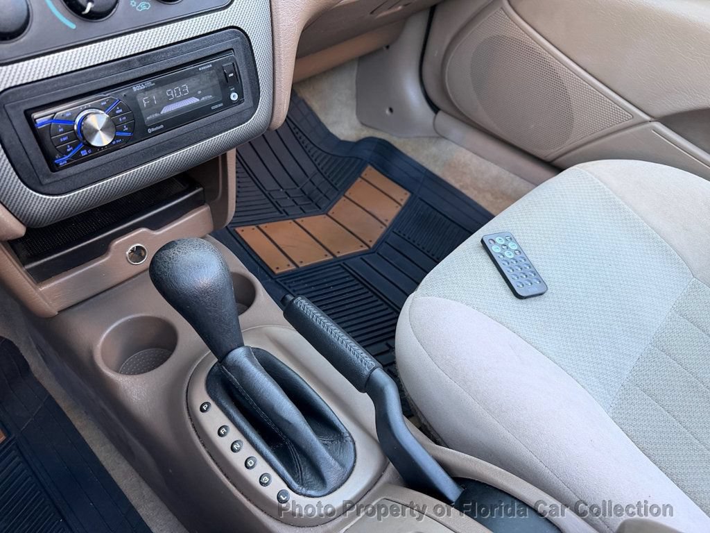 Used 2004 Chrysler Sebring GTC FWD image 51