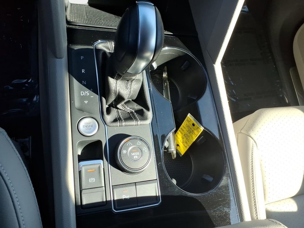 Used 2023 Volkswagen Atlas SE image 26