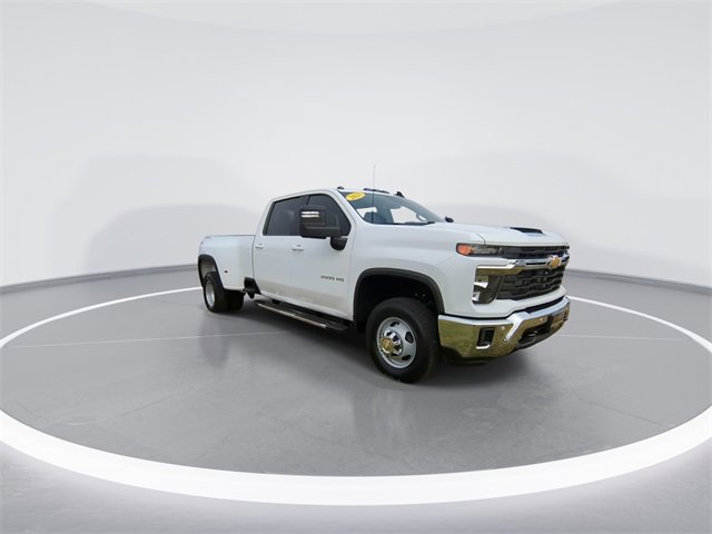 Used 2025 Chevrolet Silverado 3500 LT w/ All Star Edition image 2