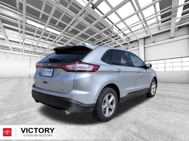 Used 2018 Ford Edge SE image 3