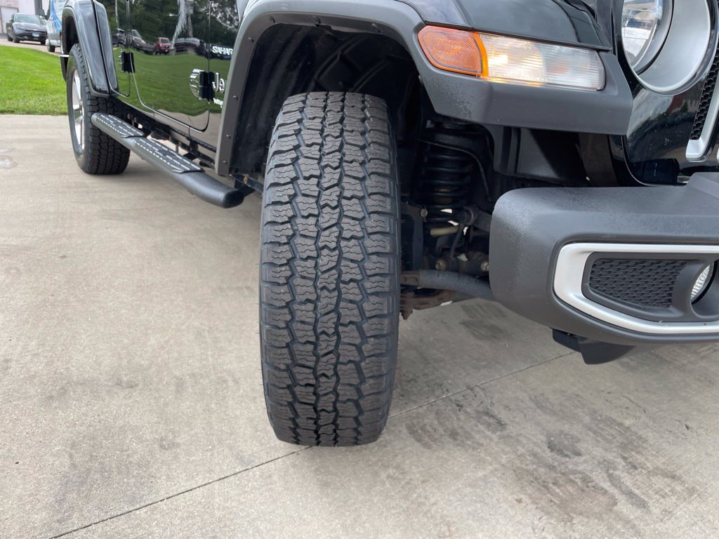 Used 2020 Jeep Wrangler Unlimited Sahara w/ Uconnect 4C Nav & Sound Group AWD/4WD image 16