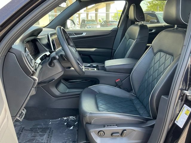 Used 2024 Volkswagen Atlas Cross Sport SEL Premium R-Line AWD/4WD image 14