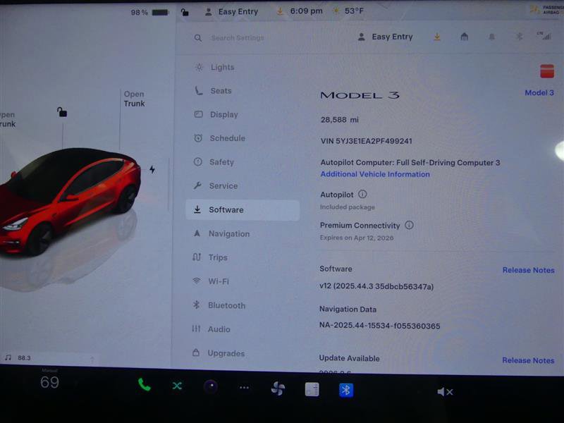 Used 2023 Tesla Model 3 Standard Range image 7