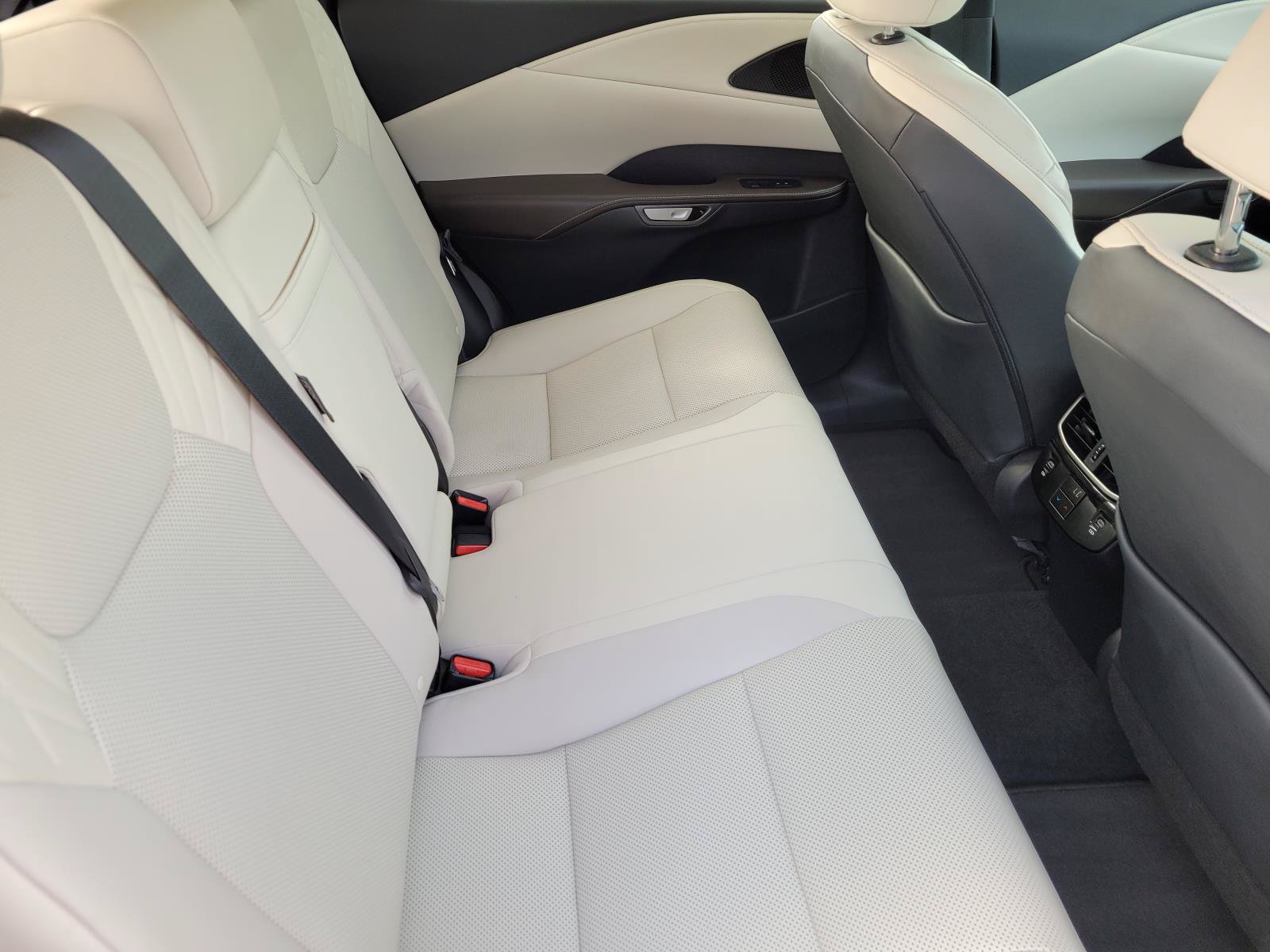 Used 2023 Lexus RX 350 FWD image 13