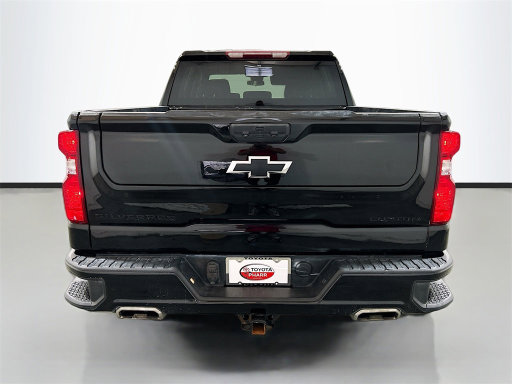 Used 2024 Chevrolet Silverado 1500 Custom Trail Boss w/ LPO, Dark Essentials Package image 5