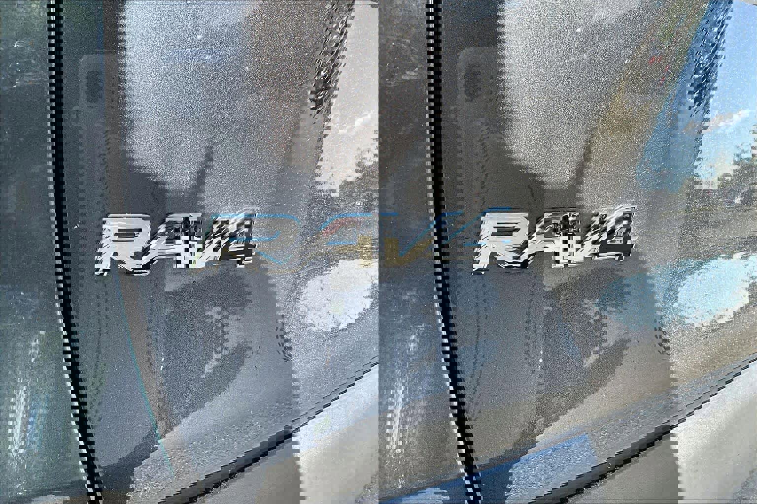 Certified 2024 Toyota RAV4 XLE w/ Convenience Package image 10