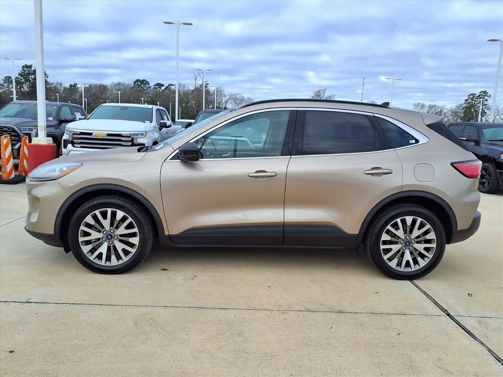 Used 2021 Ford Escape Titanium image 9