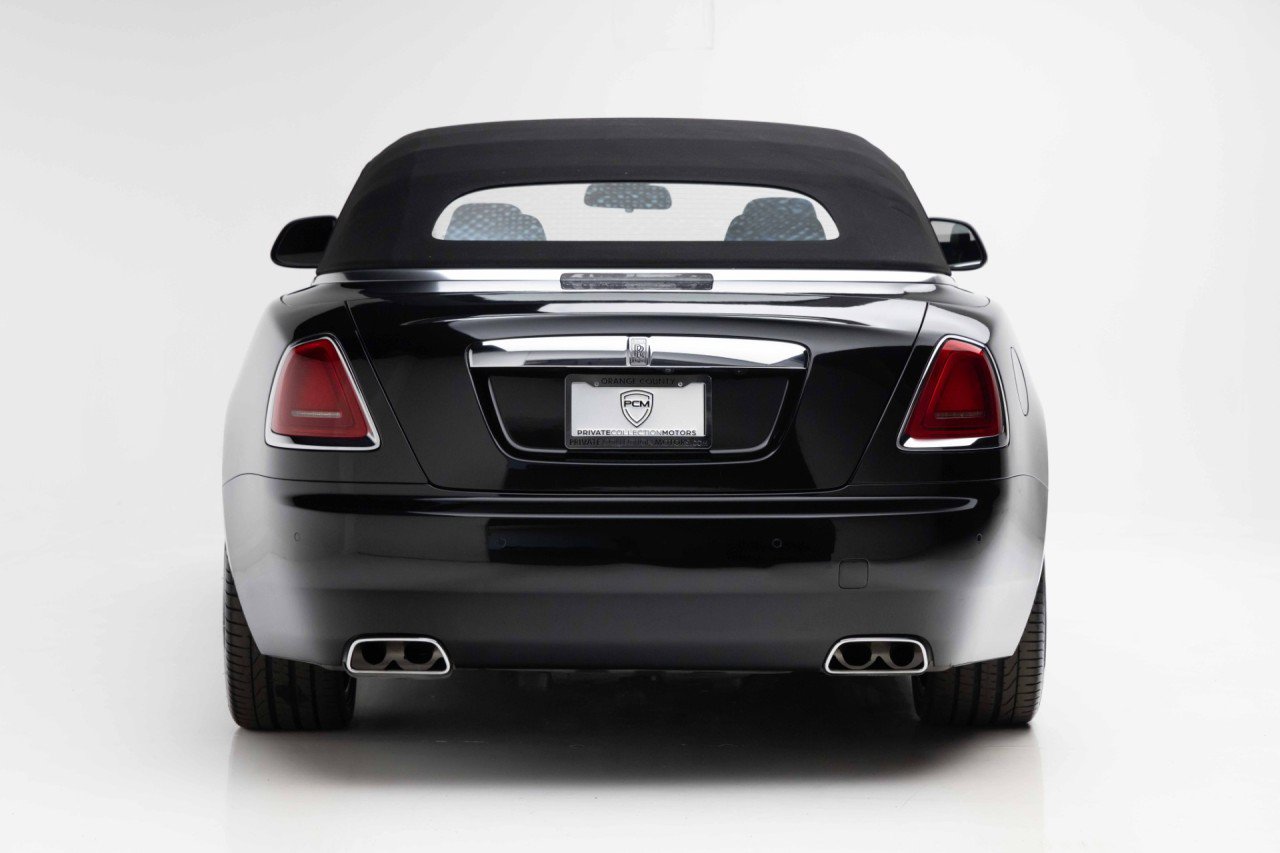 Used 2019 Rolls-Royce Dawn RWD image 23