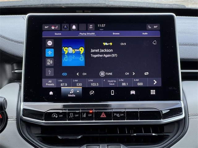 Used 2023 Jeep Compass Limited image 3