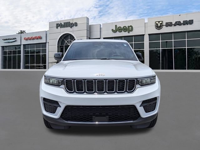 New 2026 Jeep Grand Cherokee Laredo RWD image 9