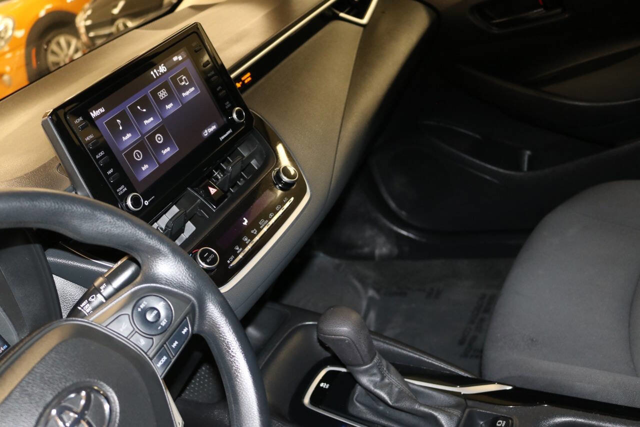 Used 2022 Toyota Corolla LE image 50