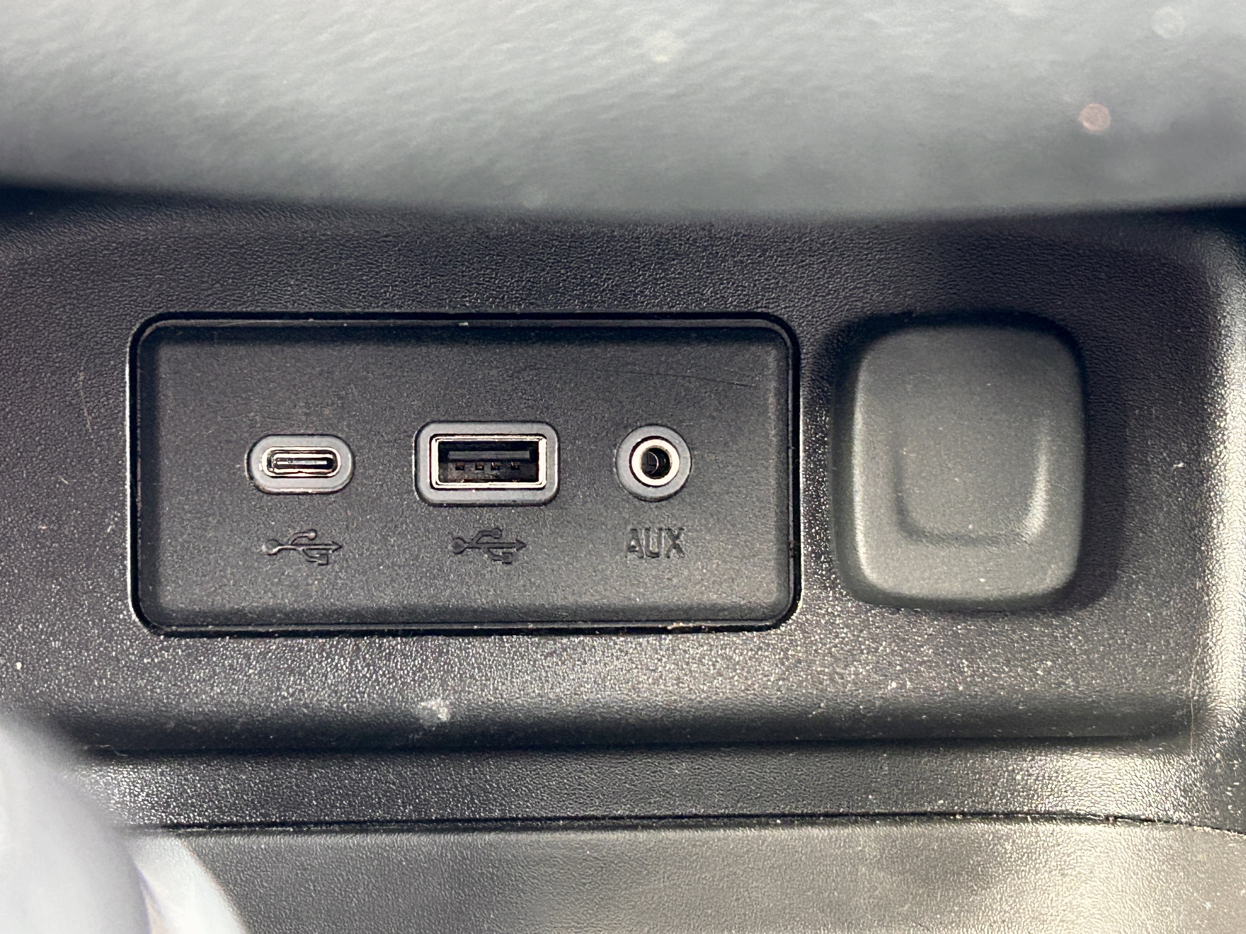 Used 2019 Chevrolet Equinox LT image 31