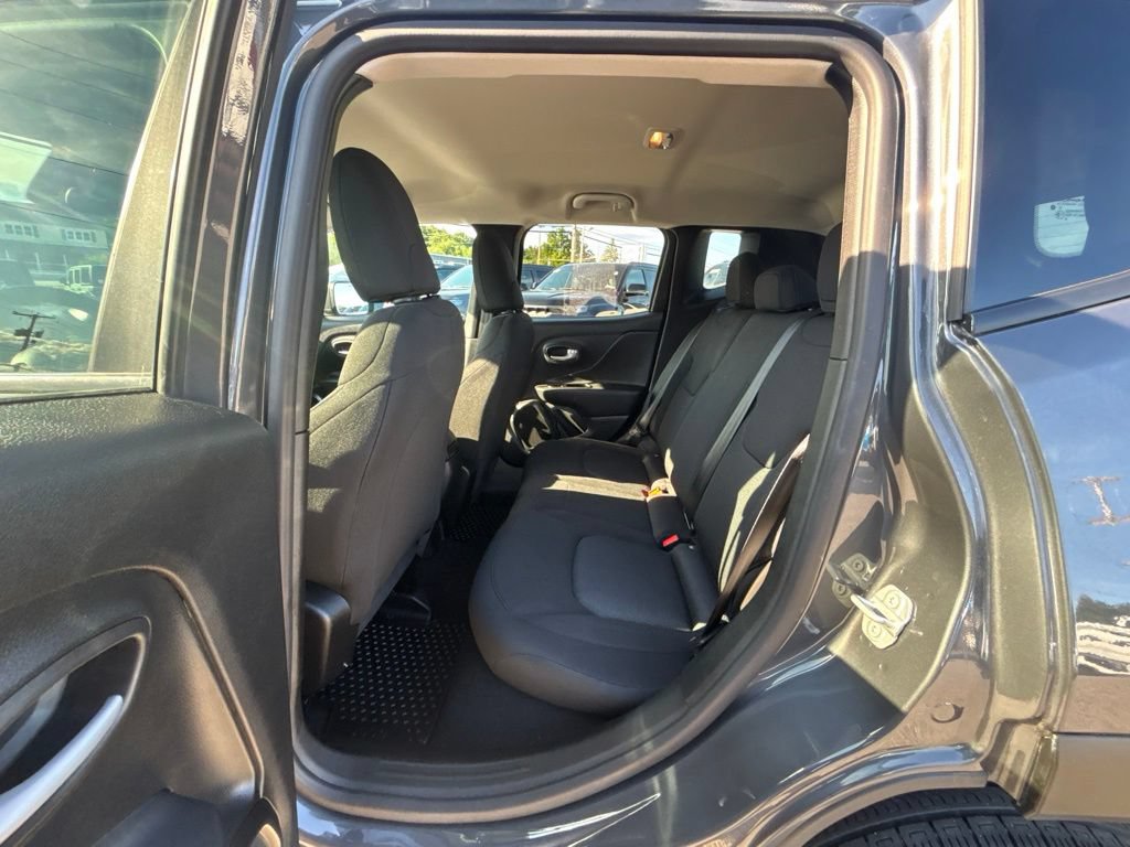 Certified 2023 Jeep Renegade Latitude AWD/4WD image 20