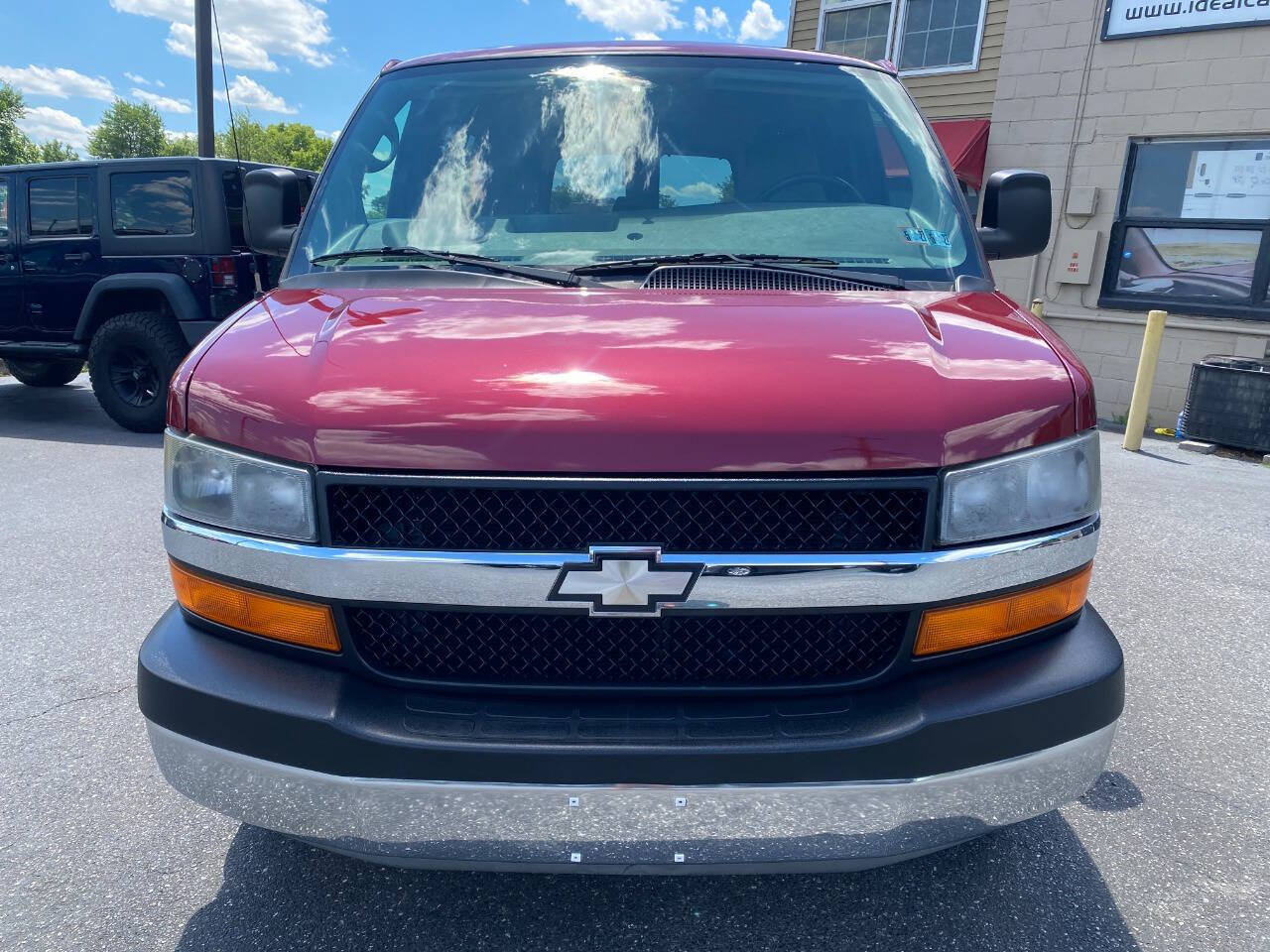 Used 2008 Chevrolet Express 1500 Passenger w/ LT Preferred Equipment Group RWD image 8
